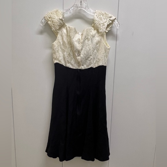 Great Condition Jessica McClintock Juniors Formal Dress - Picture 3 of 5